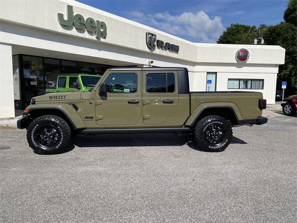 new 2025 Jeep Gladiator car, priced at $46,236