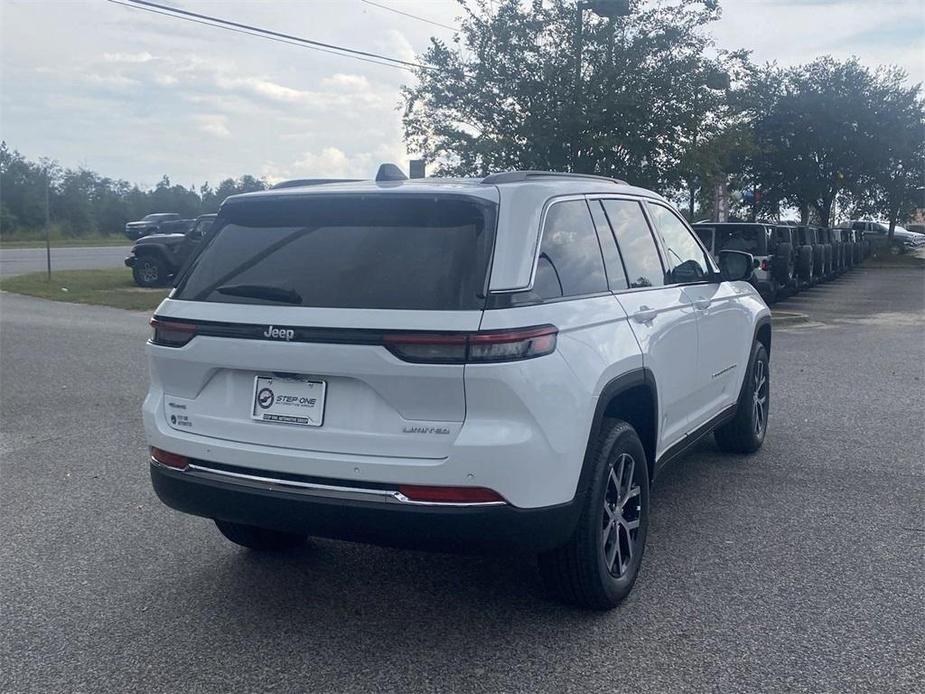 new 2024 Jeep Grand Cherokee car, priced at $41,200