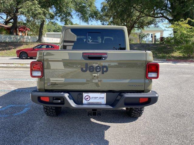 new 2025 Jeep Gladiator car, priced at $46,535