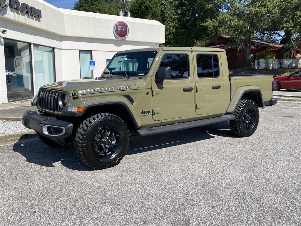 new 2025 Jeep Gladiator car, priced at $43,500