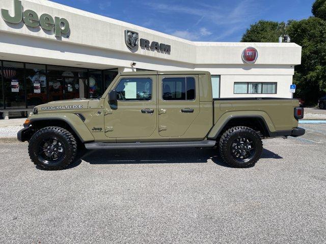 new 2025 Jeep Gladiator car, priced at $46,535