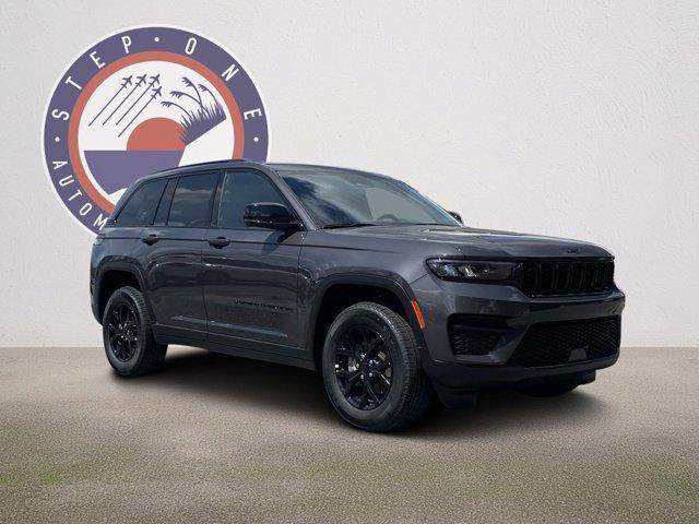 new 2024 Jeep Grand Cherokee car, priced at $40,904