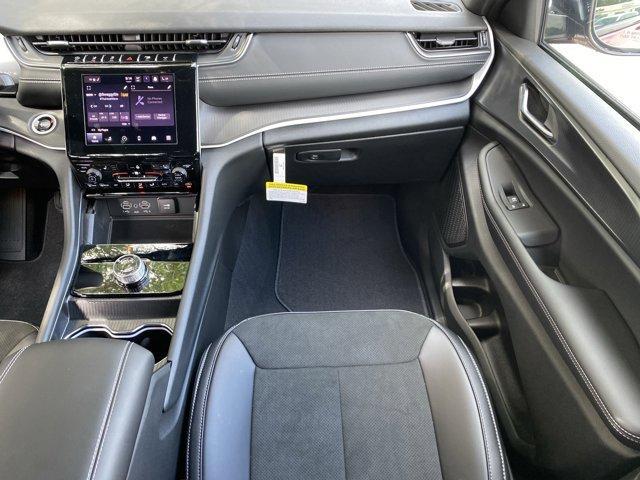 new 2025 Jeep Grand Cherokee car, priced at $41,754
