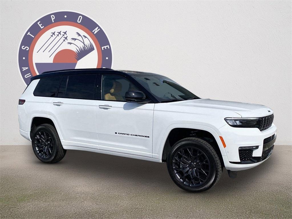 new 2025 Jeep Grand Cherokee L car, priced at $65,703