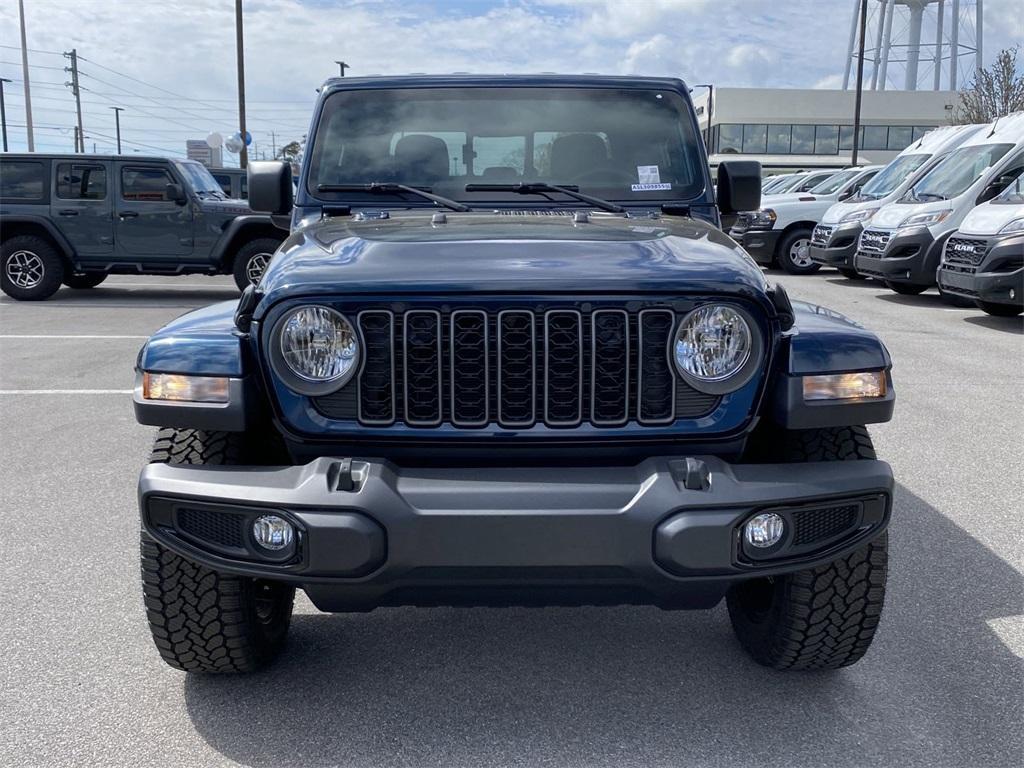 new 2025 Jeep Gladiator car, priced at $40,685