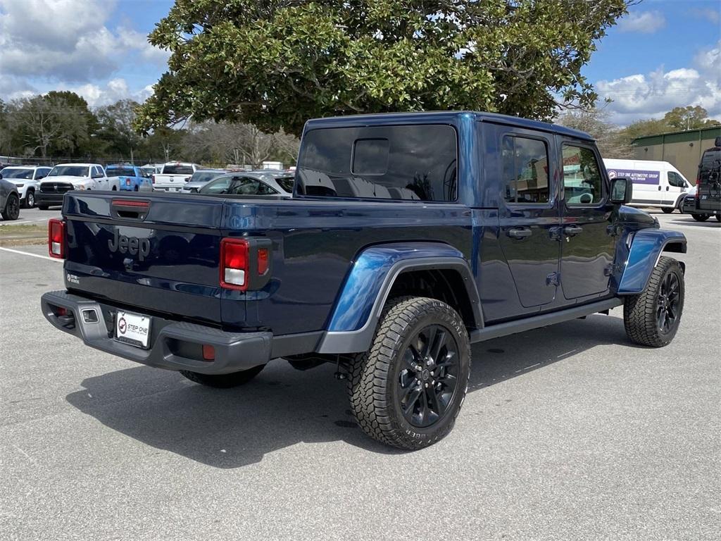 new 2025 Jeep Gladiator car, priced at $40,685