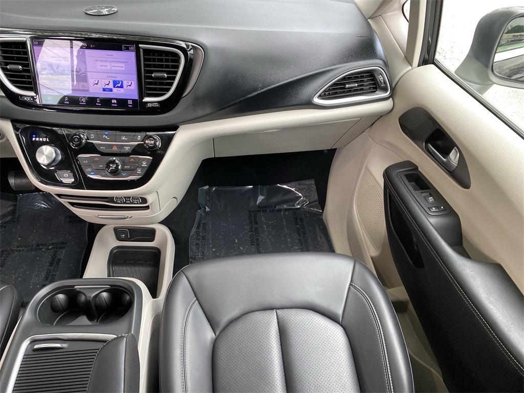 used 2023 Chrysler Pacifica car, priced at $23,424