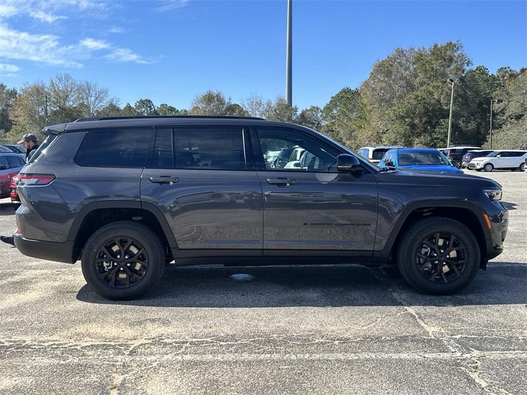 new 2025 Jeep Grand Cherokee L car, priced at $43,030