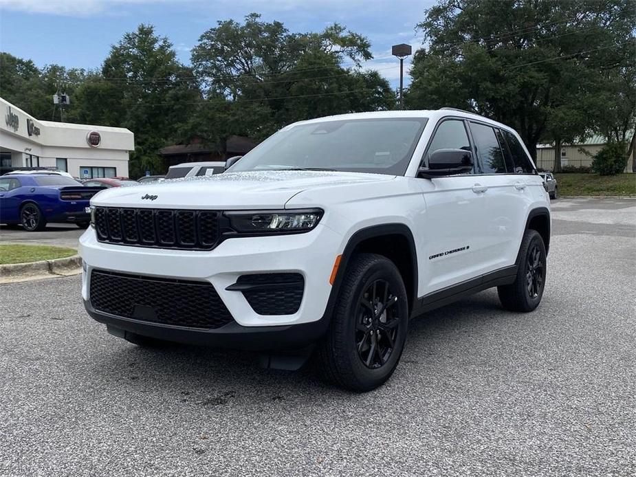 new 2024 Jeep Grand Cherokee car, priced at $39,685