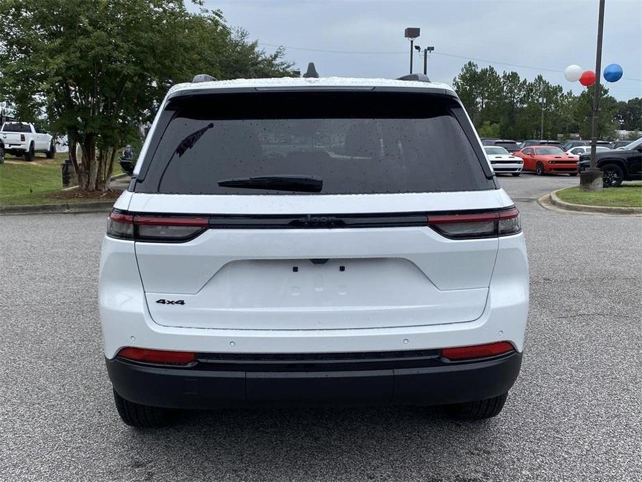 new 2024 Jeep Grand Cherokee car, priced at $39,685