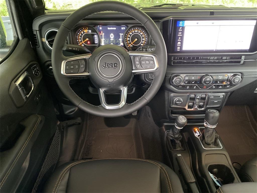 new 2025 Jeep Wrangler car, priced at $55,455