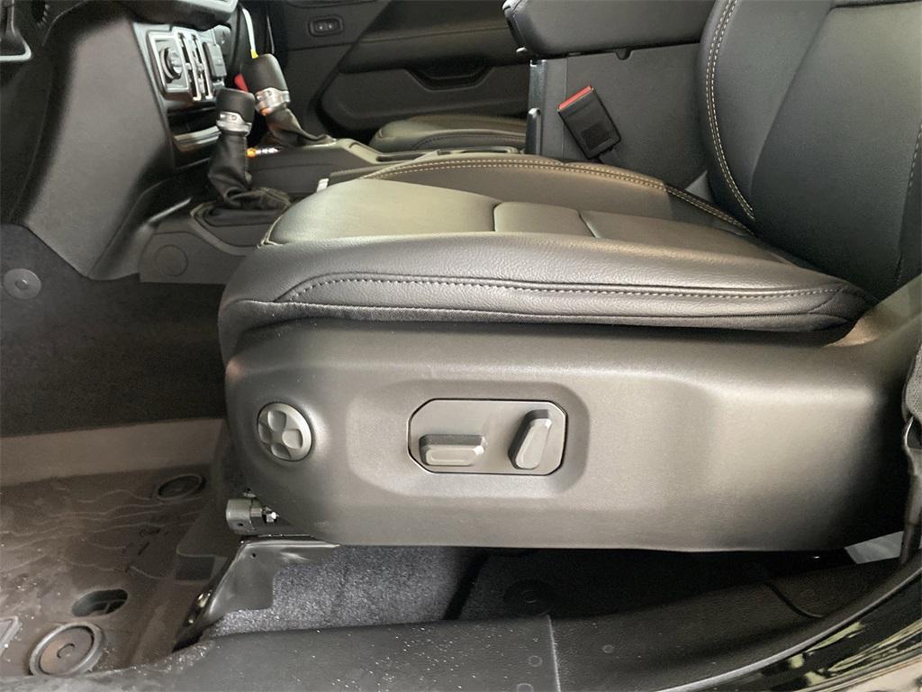 new 2025 Jeep Wrangler car, priced at $55,455