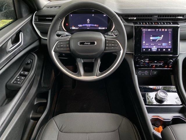 new 2025 Jeep Grand Cherokee car, priced at $36,198