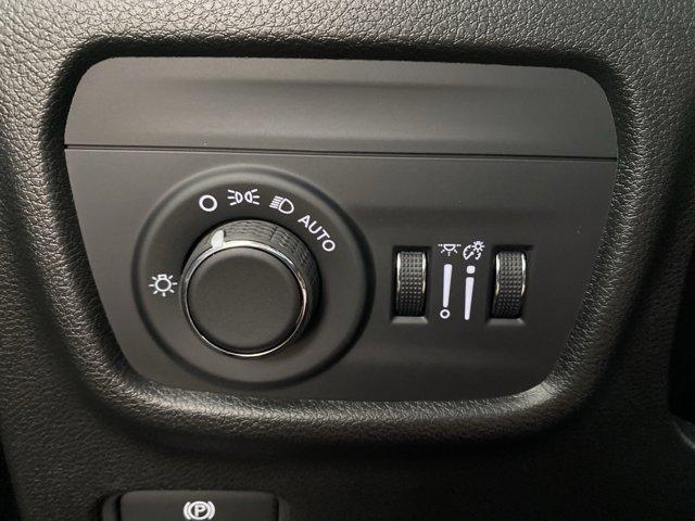 new 2025 Jeep Grand Cherokee car, priced at $36,198