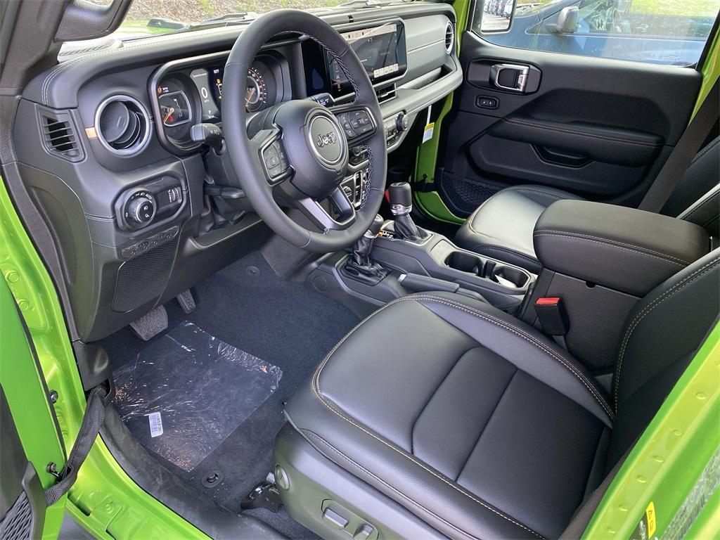 new 2025 Jeep Gladiator car, priced at $44,540
