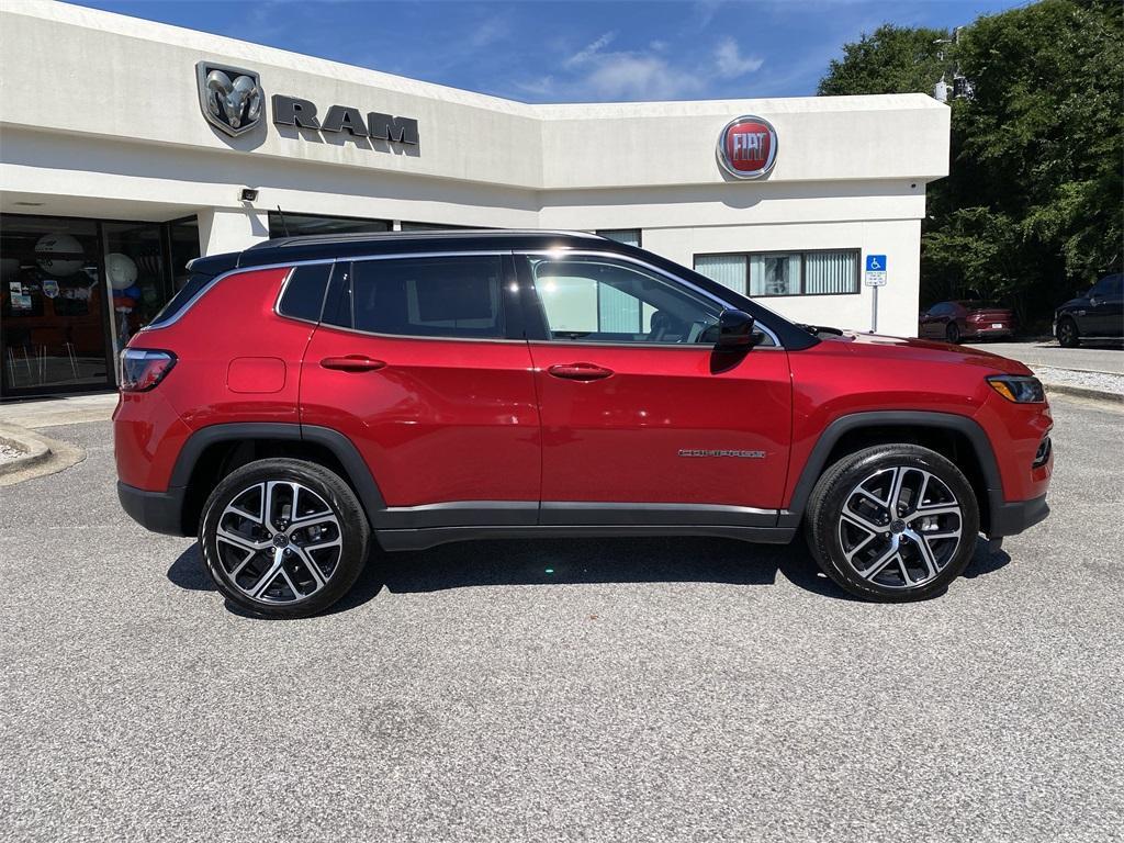 new 2025 Jeep Compass car, priced at $30,991