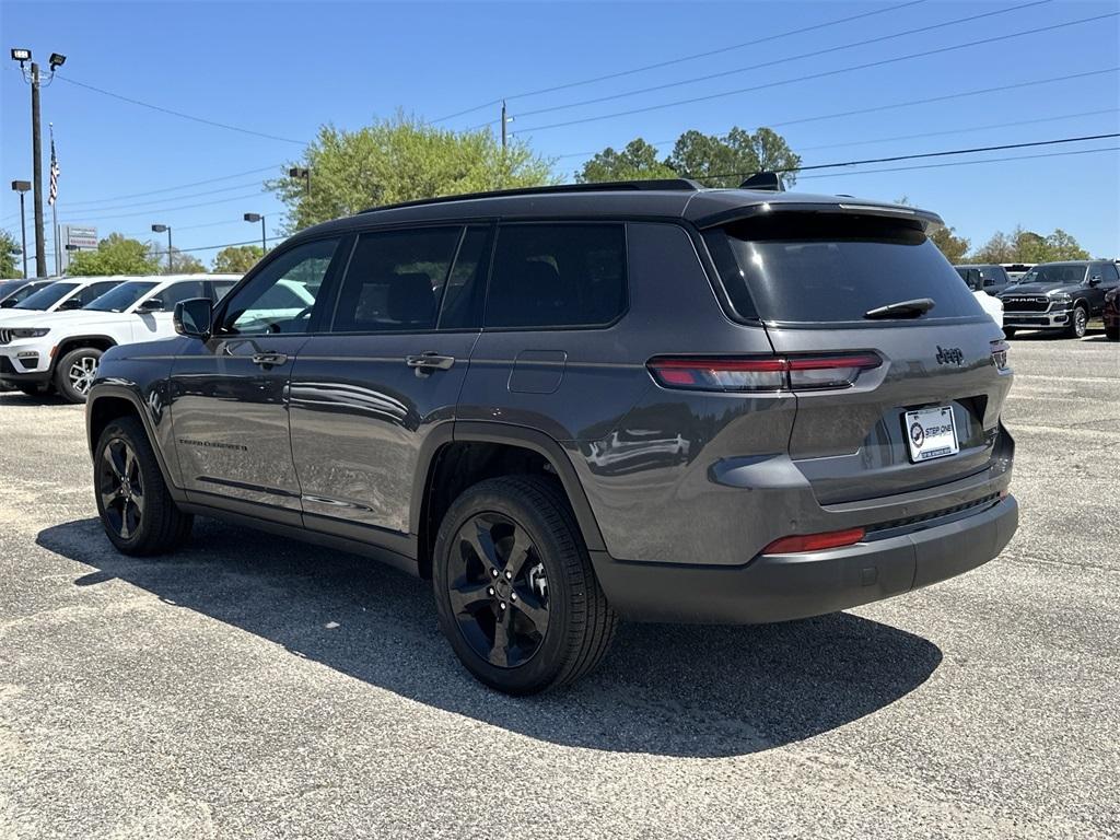 new 2025 Jeep Grand Cherokee L car, priced at $46,885
