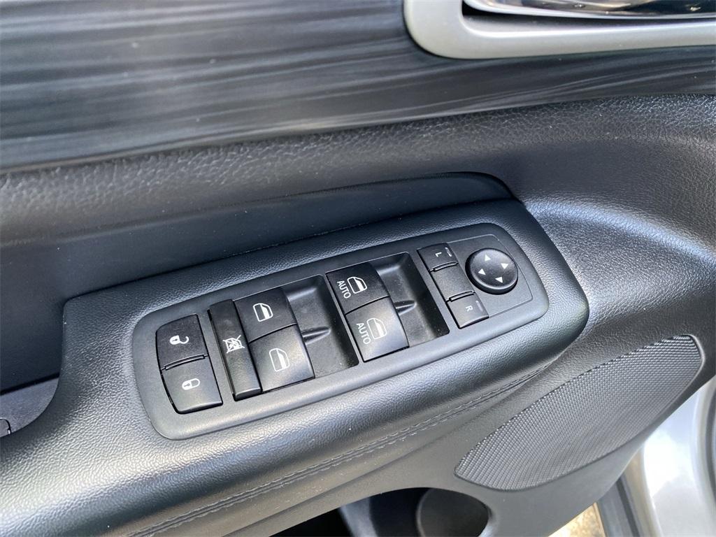 used 2020 Jeep Grand Cherokee car, priced at $18,981