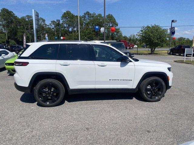 new 2024 Jeep Grand Cherokee car, priced at $46,703