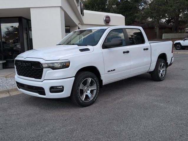 new 2025 Ram 1500 car, priced at $45,421