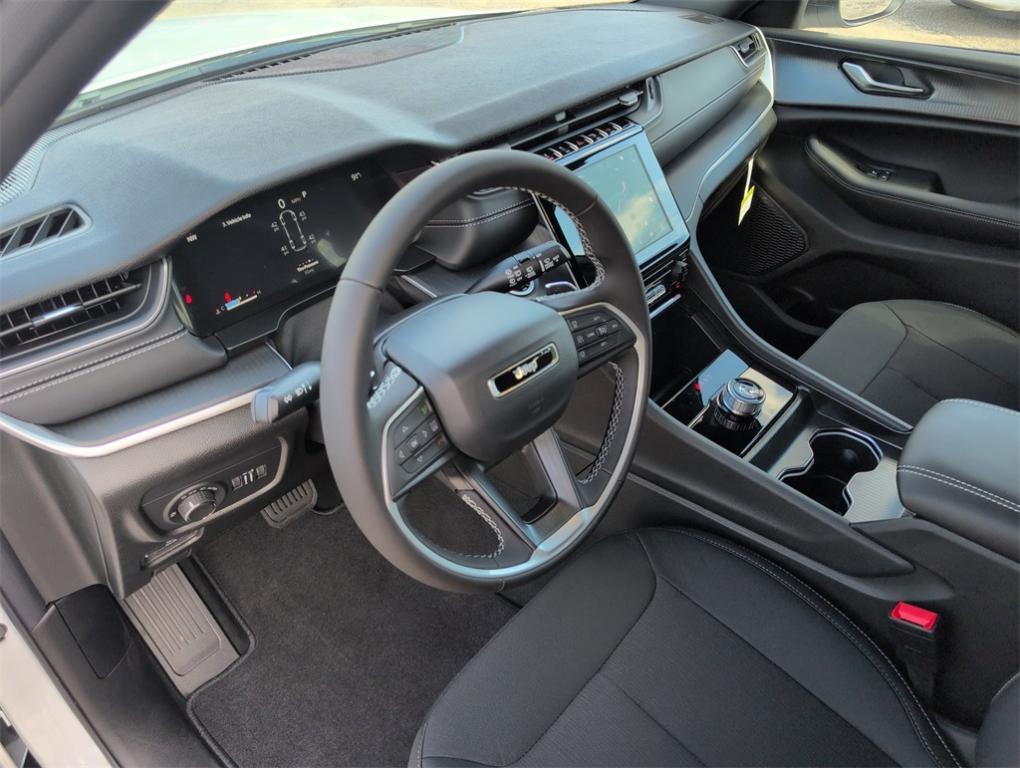 new 2025 Jeep Grand Cherokee L car, priced at $35,453