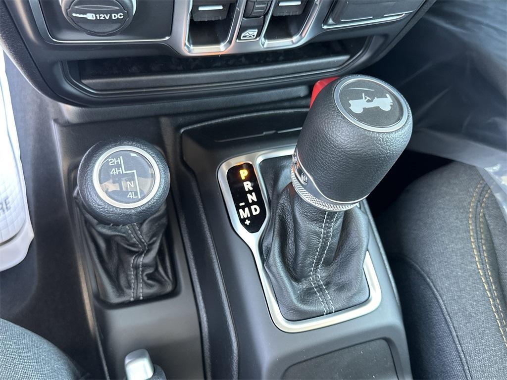 new 2025 Jeep Wrangler car, priced at $47,593