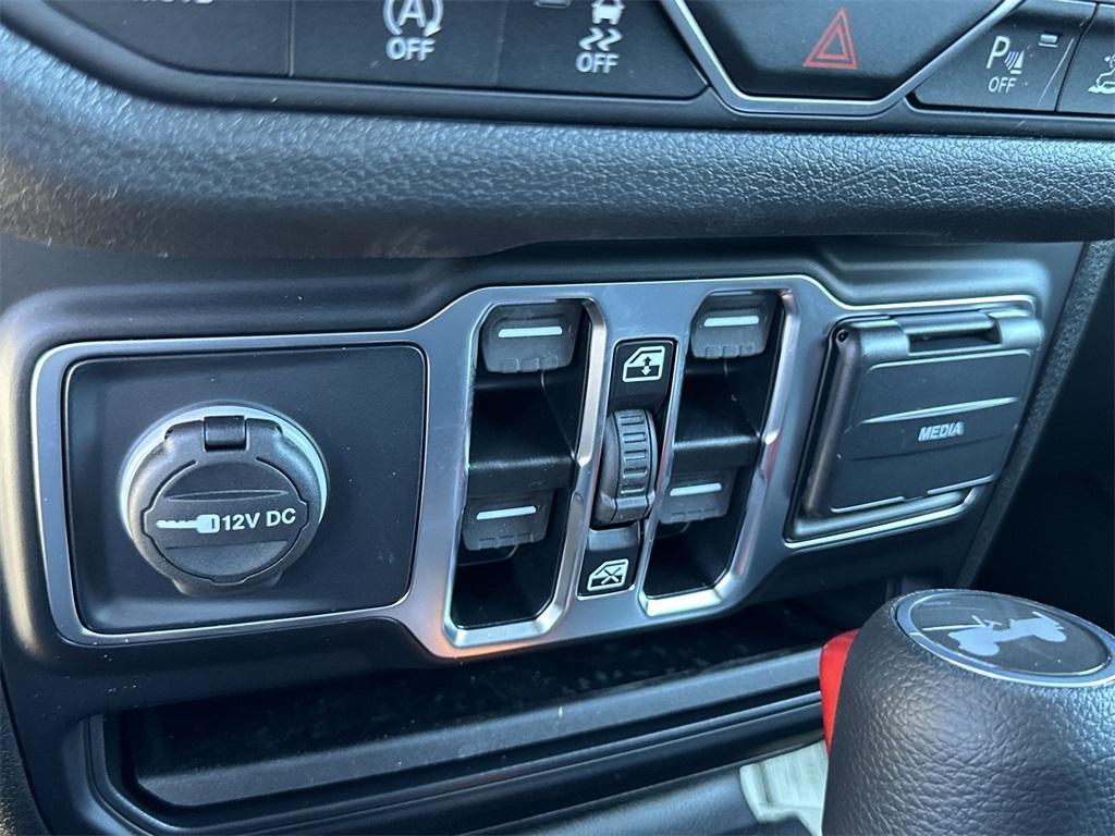 new 2025 Jeep Wrangler car, priced at $49,025