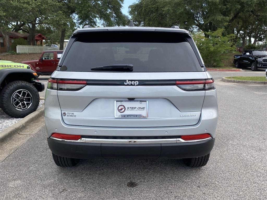 new 2025 Jeep Grand Cherokee car, priced at $36,404