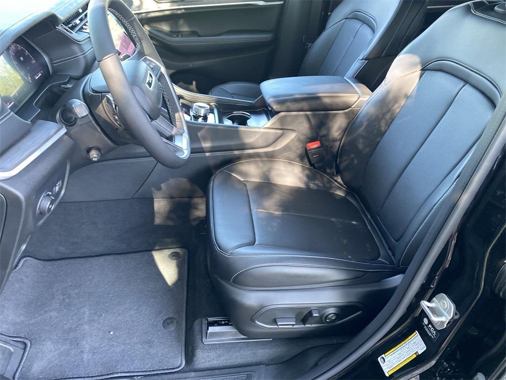 new 2025 Jeep Grand Cherokee L car, priced at $50,622
