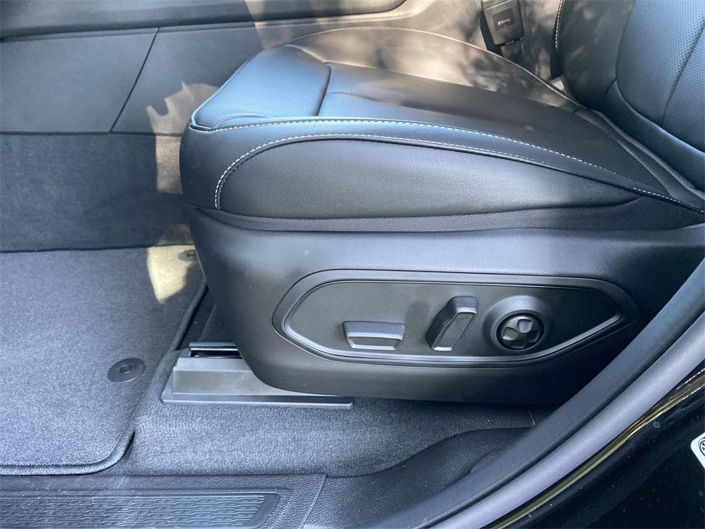 new 2025 Jeep Grand Cherokee L car, priced at $50,622