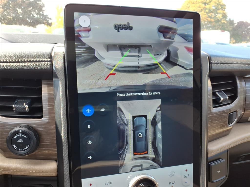 used 2024 Ford Expedition car, priced at $57,998