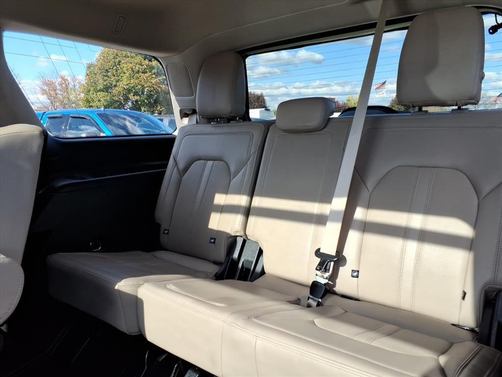 used 2024 Ford Expedition car, priced at $57,998