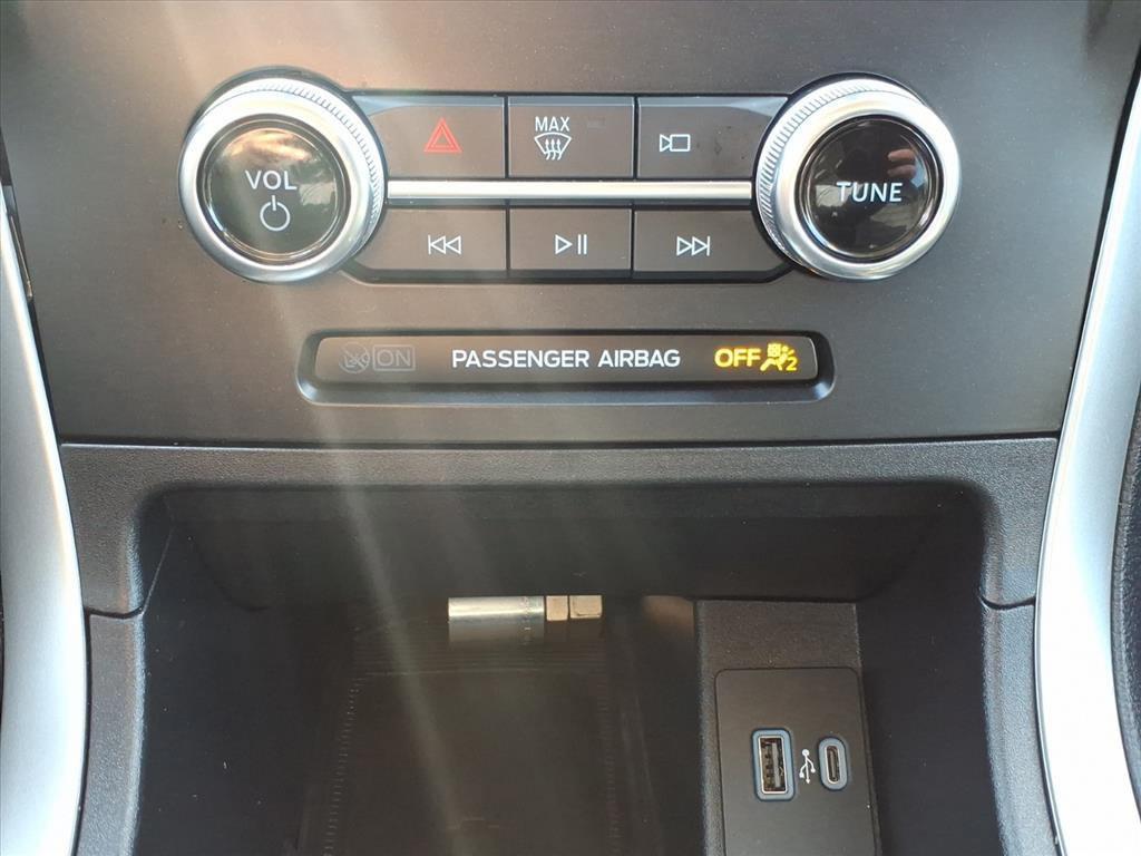 used 2024 Ford Edge car, priced at $28,498