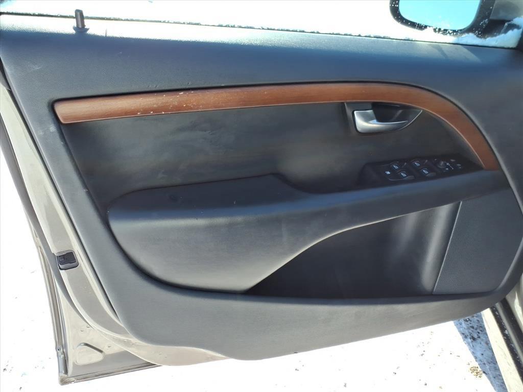 used 2008 Volvo S80 car, priced at $5,998