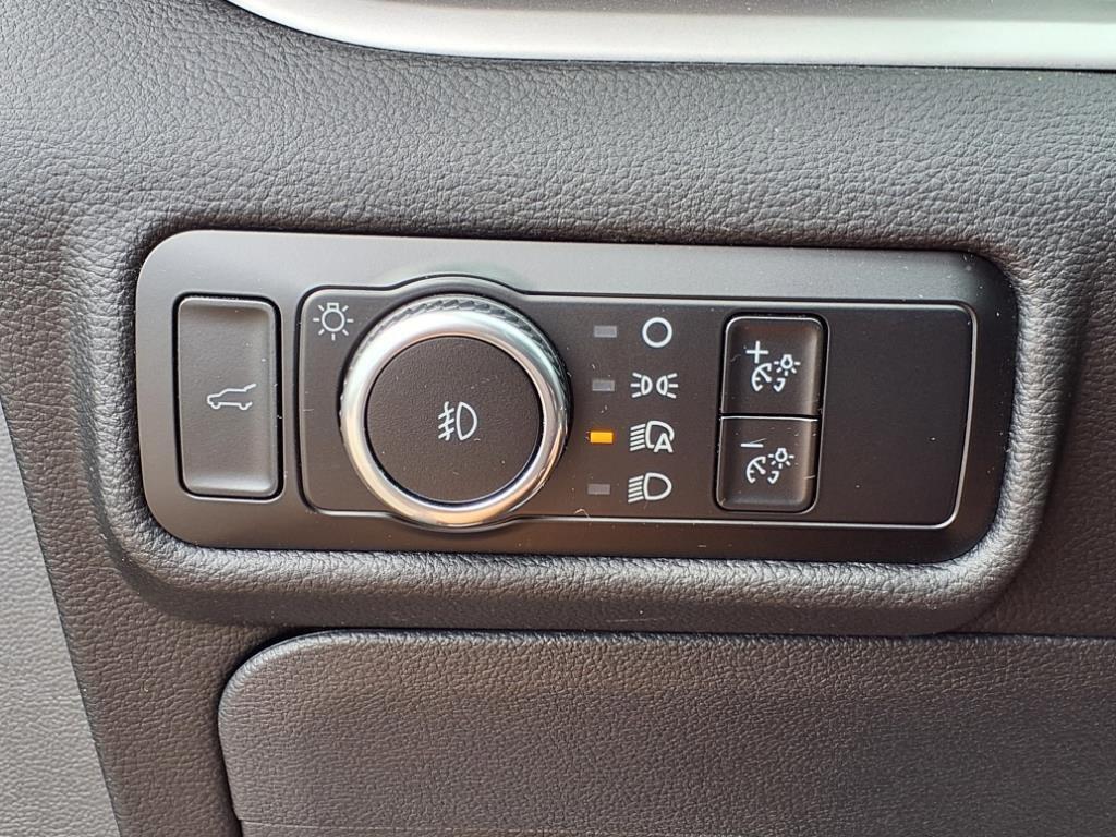 used 2023 Ford Explorer car, priced at $33,998