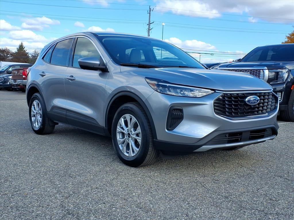 used 2023 Ford Escape car, priced at $22,998
