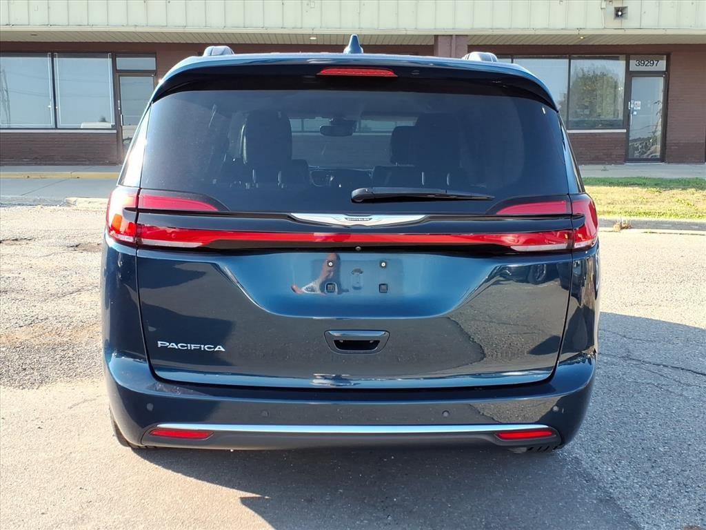 used 2022 Chrysler Pacifica car, priced at $20,998