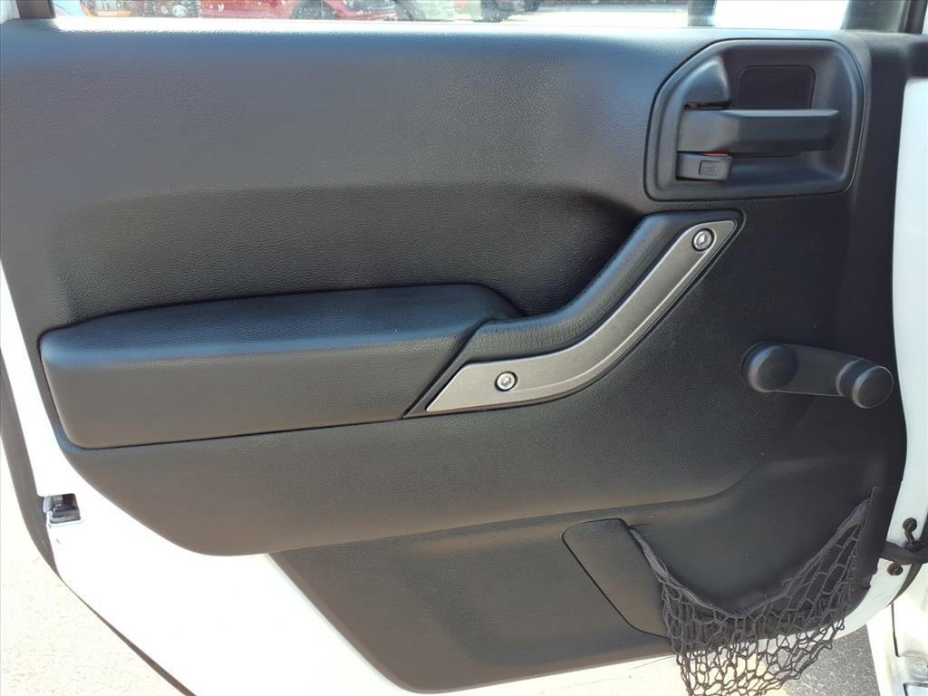 used 2014 Jeep Wrangler Unlimited car, priced at $14,449