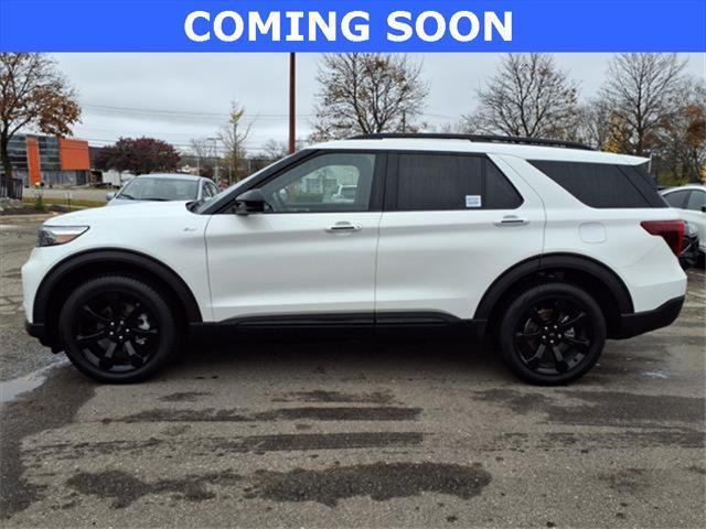 used 2024 Ford Explorer car, priced at $43,998