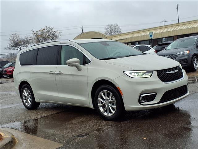 used 2021 Chrysler Pacifica car, priced at $29,888