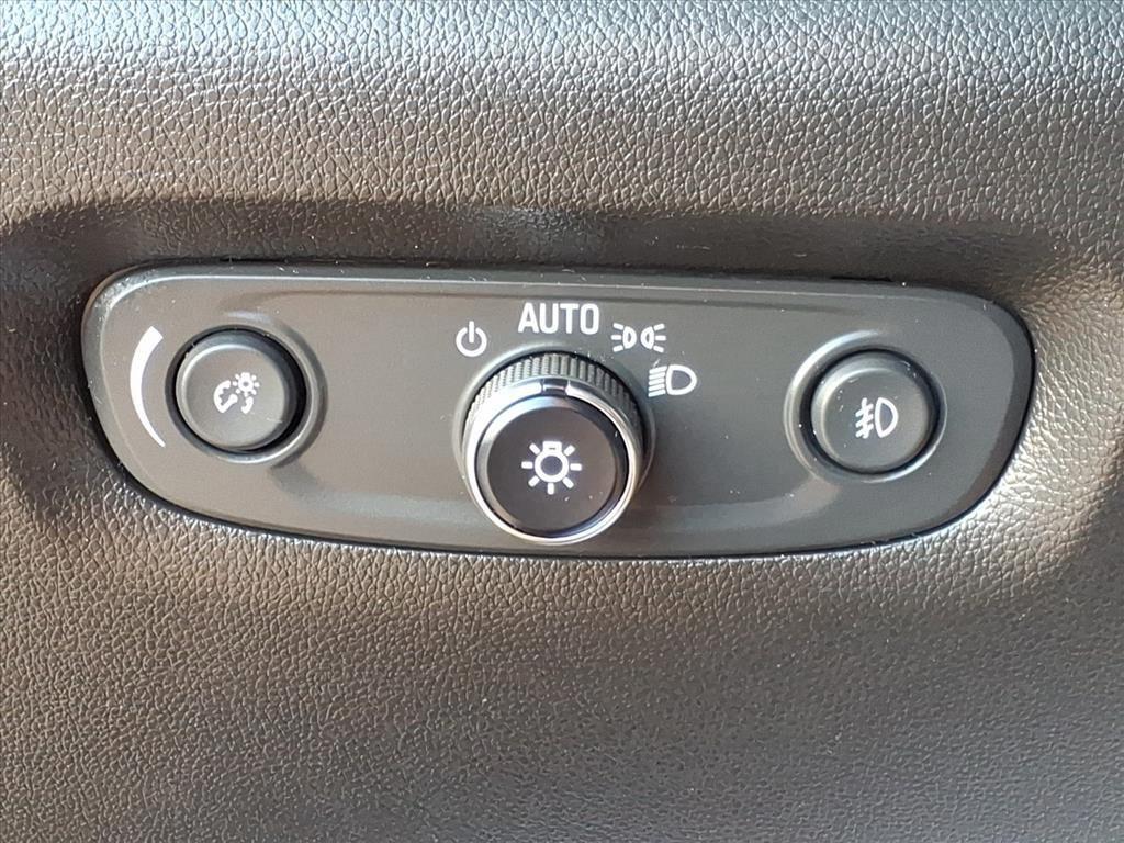 used 2020 Chevrolet Traverse car, priced at $22,998