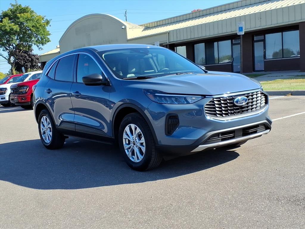 used 2023 Ford Escape car, priced at $24,998