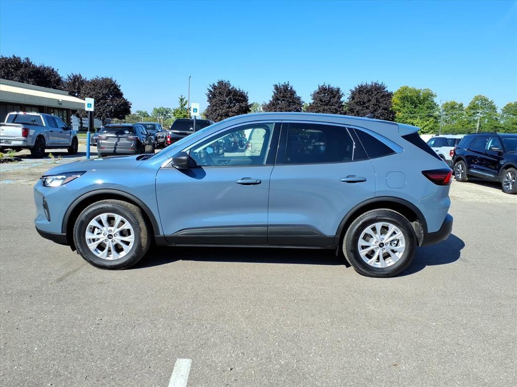 used 2023 Ford Escape car, priced at $24,998
