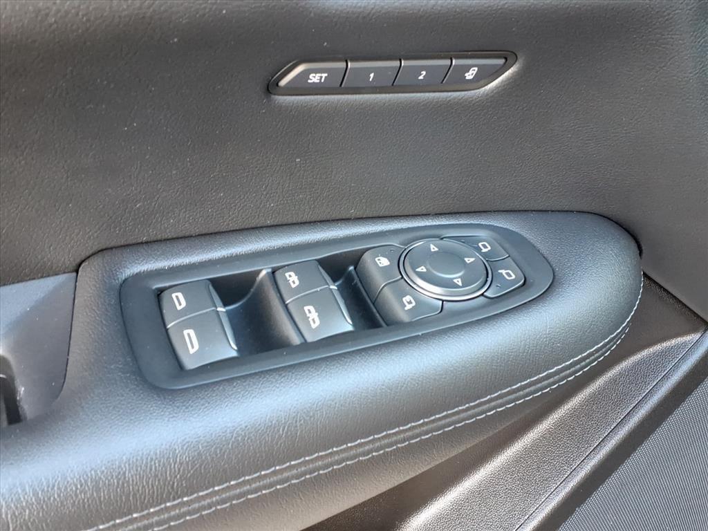 used 2024 Cadillac XT5 car, priced at $39,449