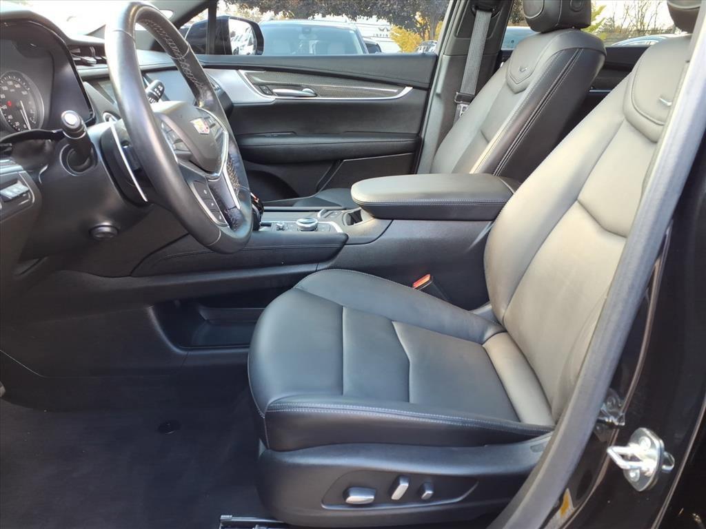 used 2024 Cadillac XT5 car, priced at $39,449