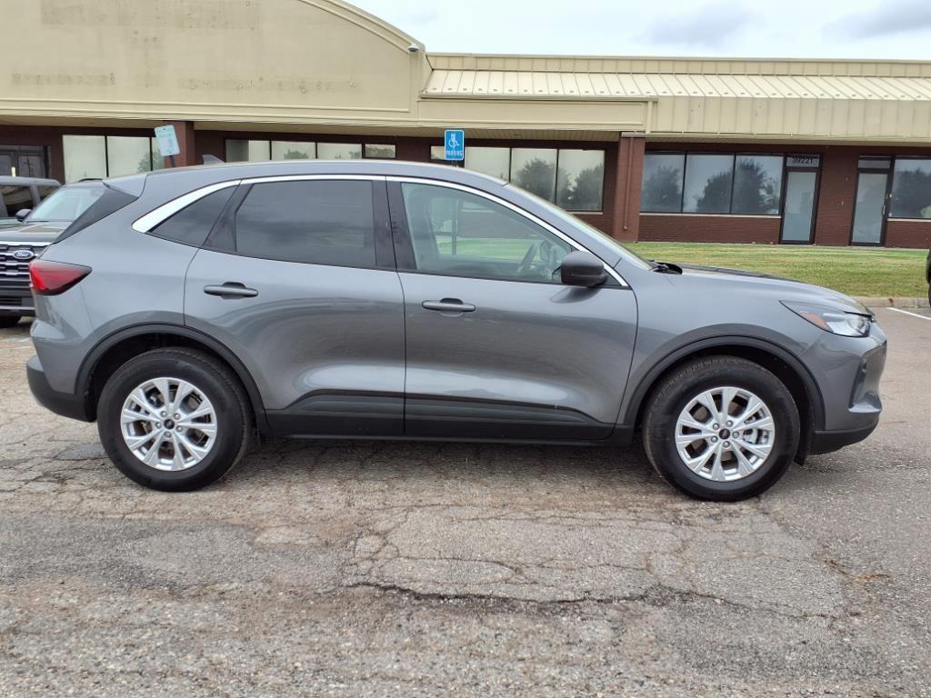 used 2023 Ford Escape car, priced at $25,498