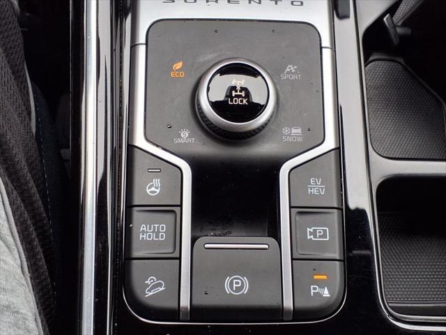 used 2022 Kia Sorento Plug-In Hybrid car, priced at $32,998