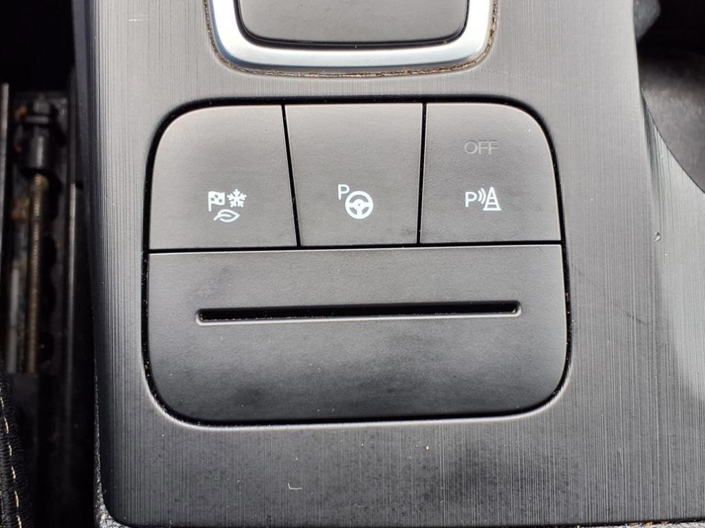 used 2022 Ford Escape car, priced at $25,998