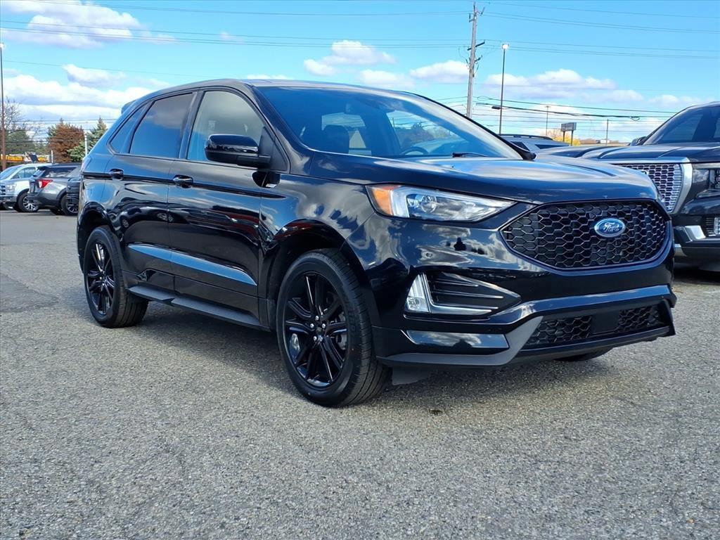 used 2024 Ford Edge car, priced at $29,998