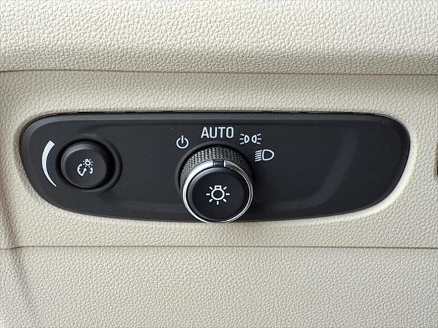 used 2022 Buick Envision car, priced at $25,998